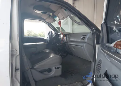 2003 Ford F-250 Lariat/Xl/Xlt из США, поврежденный, VIN 1FTNW21F73EA01737